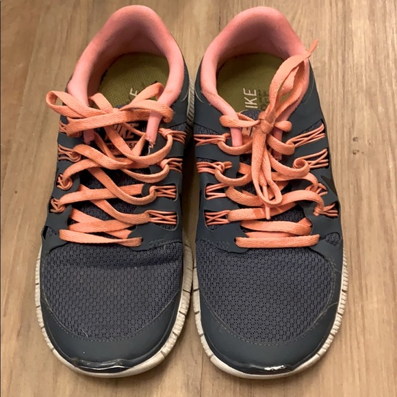 SOLD GUC Nike Free 5.0 Women’s Sneaker💕 - Picture 3 of 9